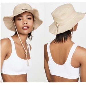 Le Bob Artichaut Off white Jacquemus bucket hat. Size 58